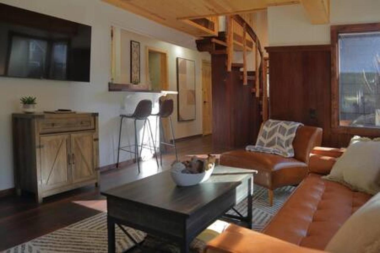 Villa Hobbit House - Charming In Town à Idyllwild Extérieur photo